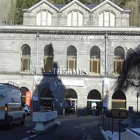 F2 A Proximite Du Centre *